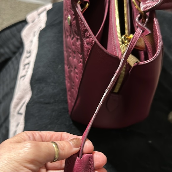 Louis Vuitton Montaigne MM - Picture 6 of 15